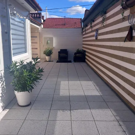 Appartement White Wood House - *
